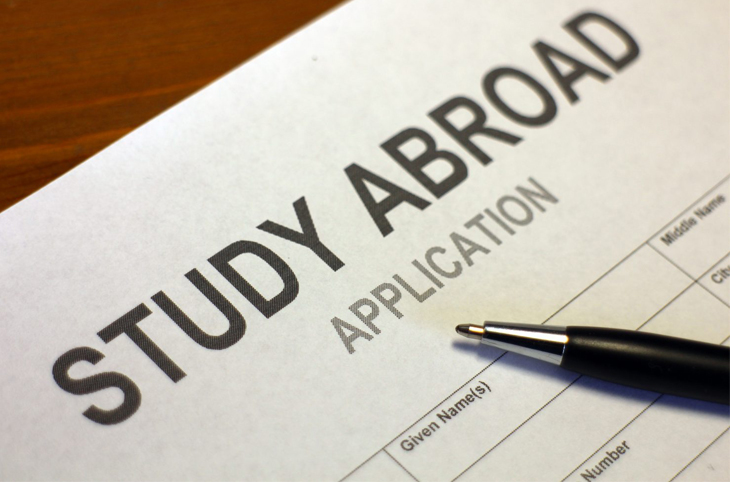 How to choose where to study abroad